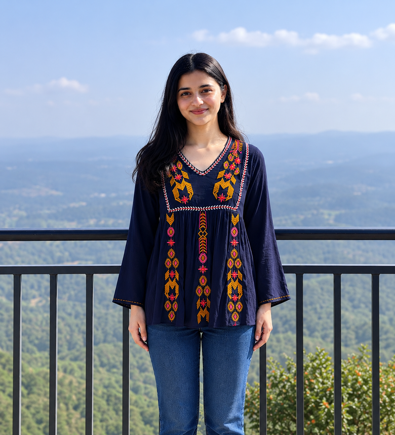 Refined Blue Rayon Embroidered Top