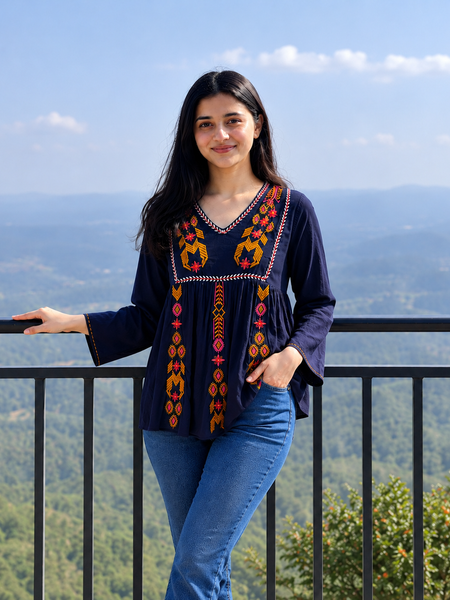 Refined Blue Rayon Embroidered Top