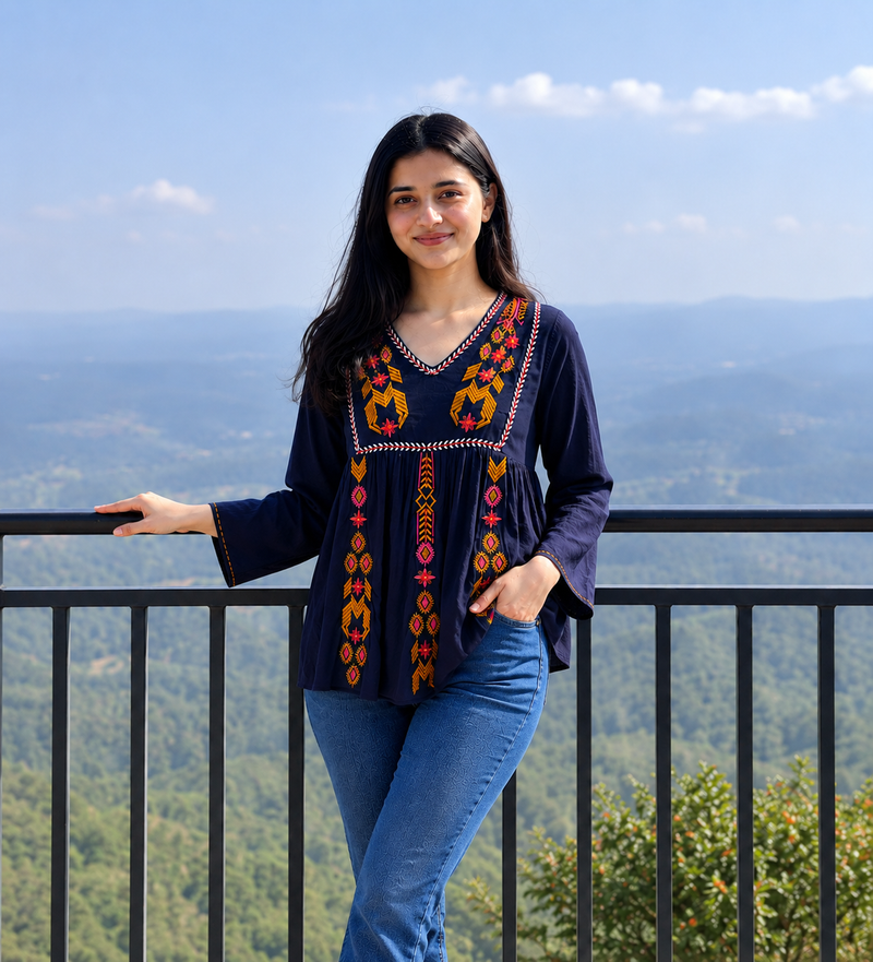 Refined Blue Rayon Embroidered Top