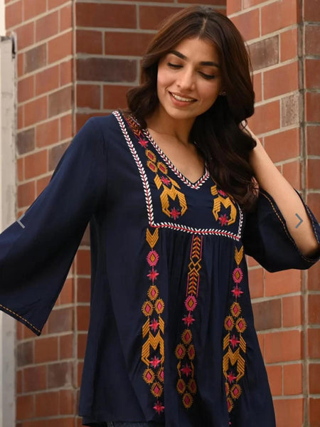 Refined Blue Rayon Embroidered Top Front